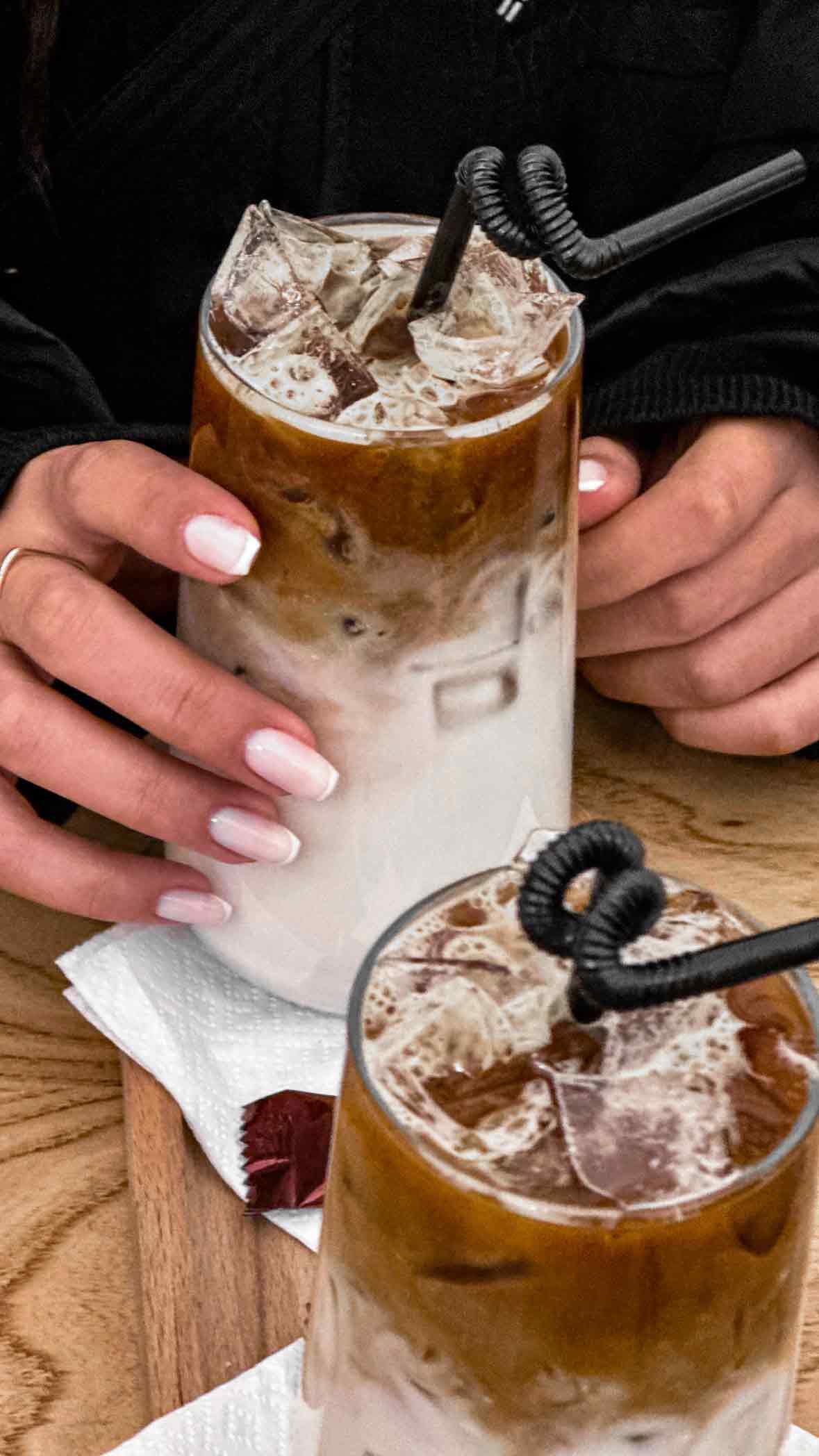 آیس لاته نارگیل